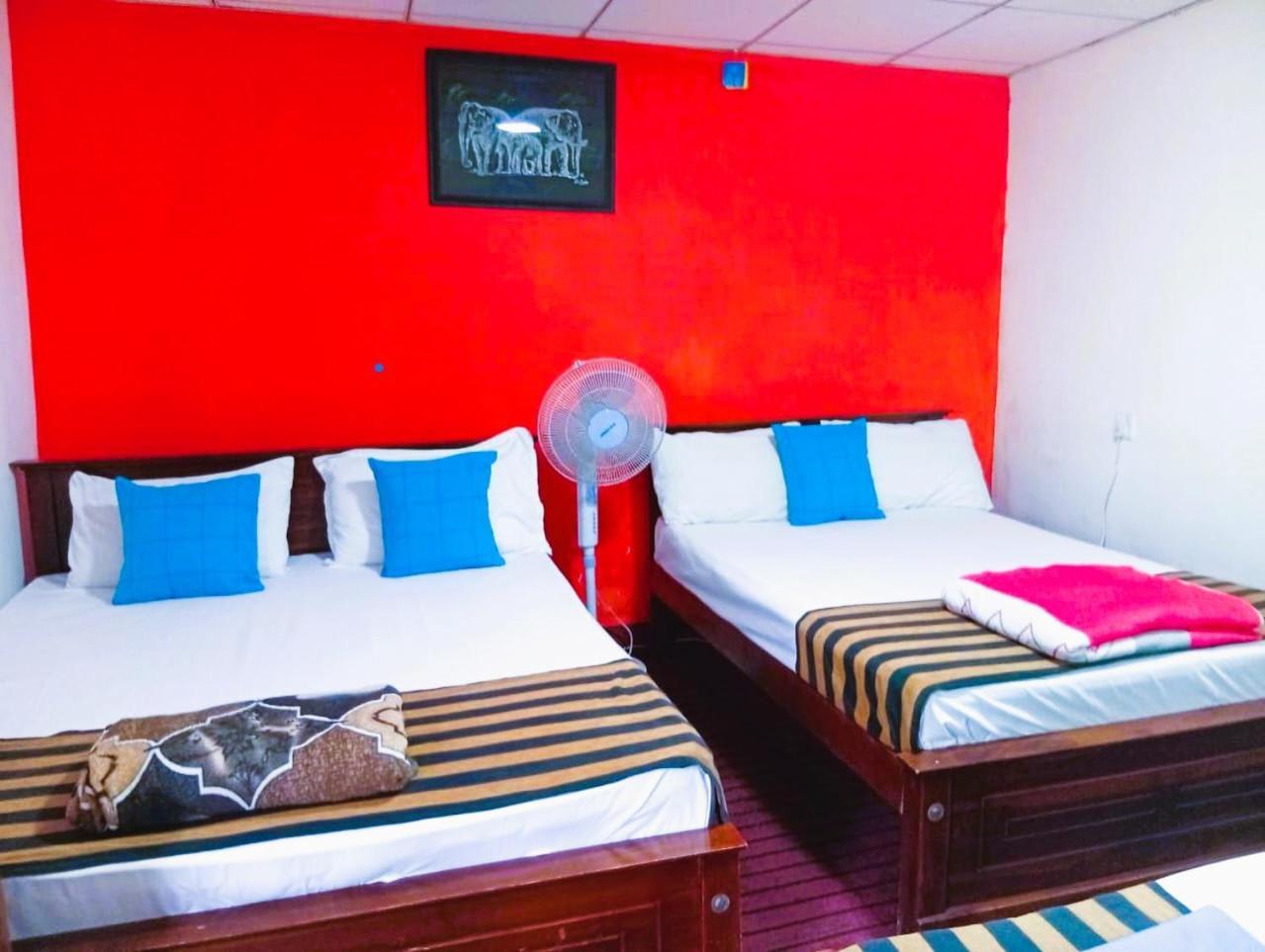 Ella Tunnel Corner Inn Екстер'єр фото